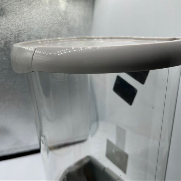 Boots & Barkley Dog Feeder 5 pounds holder dispenser bowl plastic pop lock lid - Picture 5 of 6